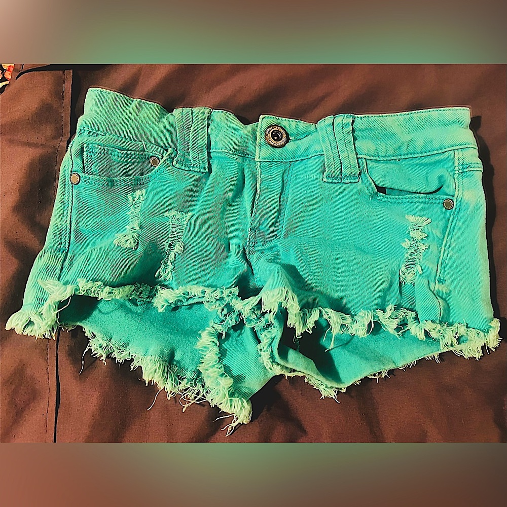 Blue asphalt short shorts